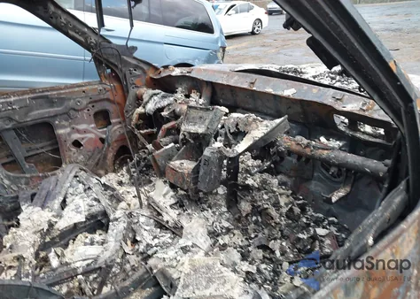 2020 Nissan Armada Platinum 2Wd z USA, uszkodzony, nr VIN JN8AY2NF5L9360312